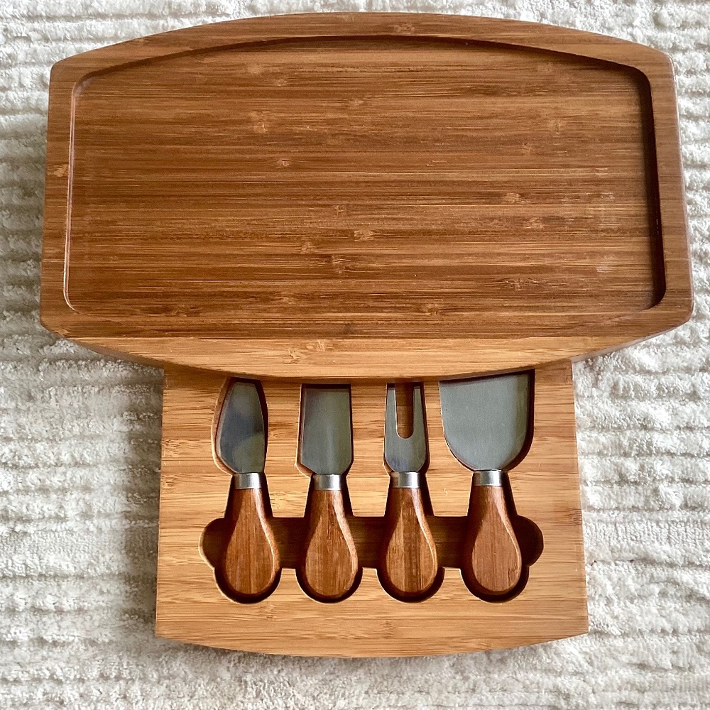 B Smith Tiki Wood Charcuterie Cheese Board Set with utensils 12.5x7.5 party